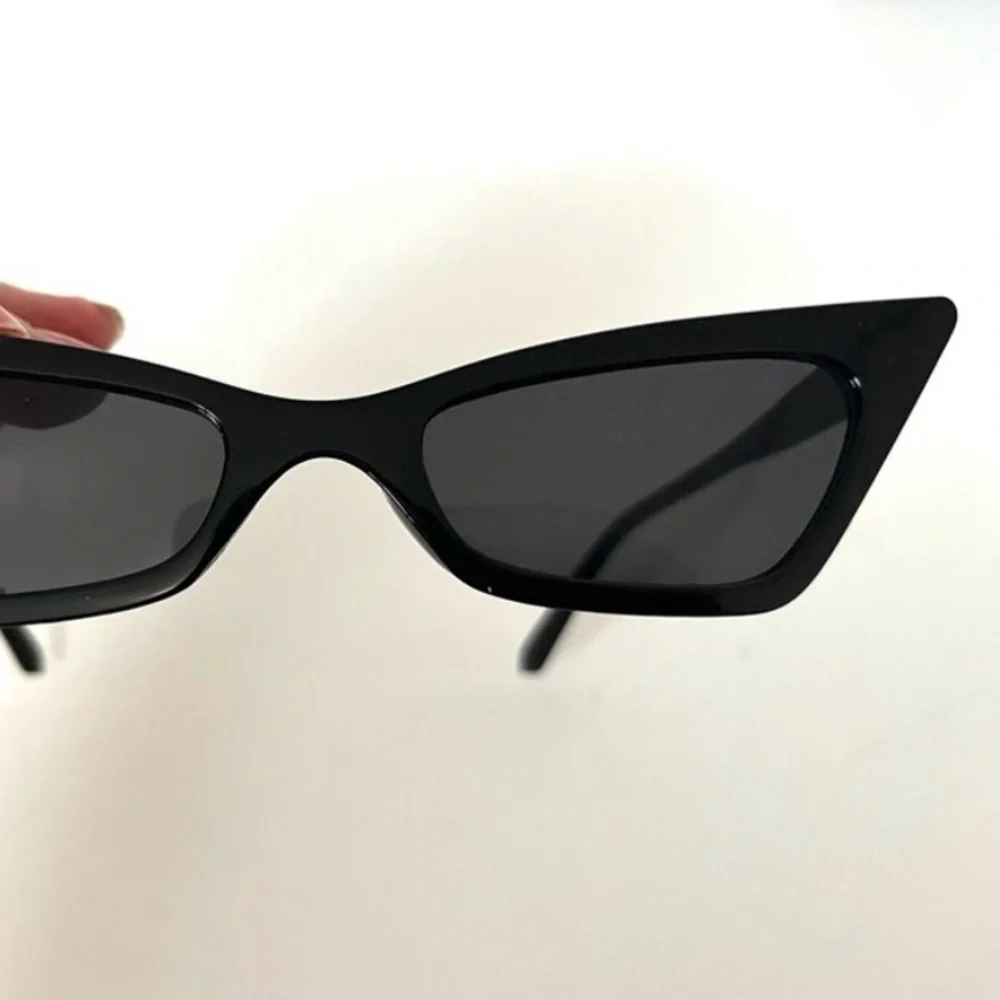 New Widow Black Goth Cat Eye Sunglasses Cunning Cat Dolls Kill Witch Vampire - Picture 6 of 7
